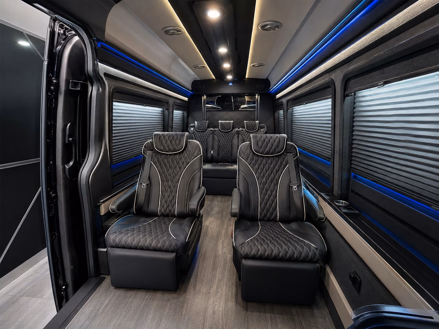 whatever your group size airport shuttle buses in la mesa are ready